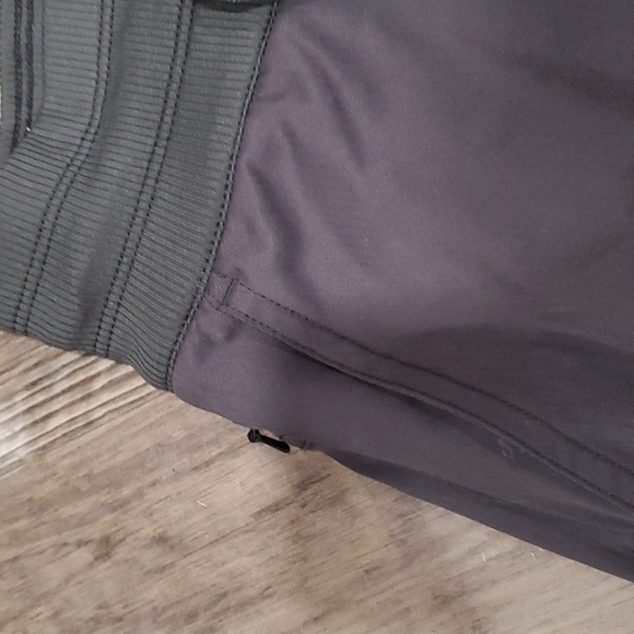 The North Face Aphrodite Skort in Asphalt Grey - Picture 4 of 7